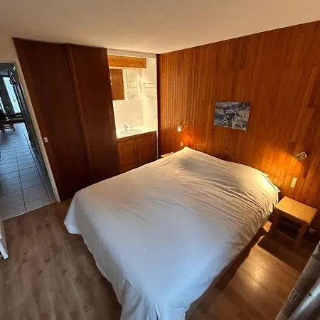 1850 Skis Aux Pieds Apartamento